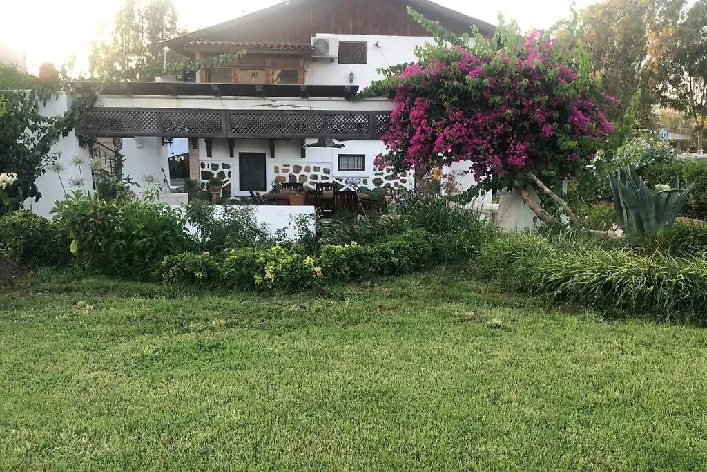 Дом отдыха A Summer House Is Close To The Sea With A Garden Фетхие